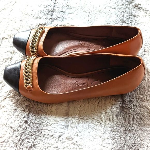 Elizabeth & James Two Toned Flat size 6.5 - Picture 2 of 11